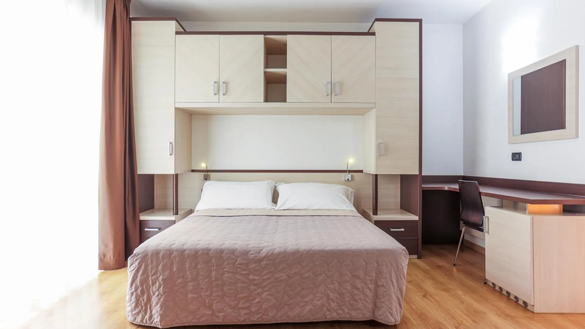 Hotel Levante Caorle 3*,  Italy