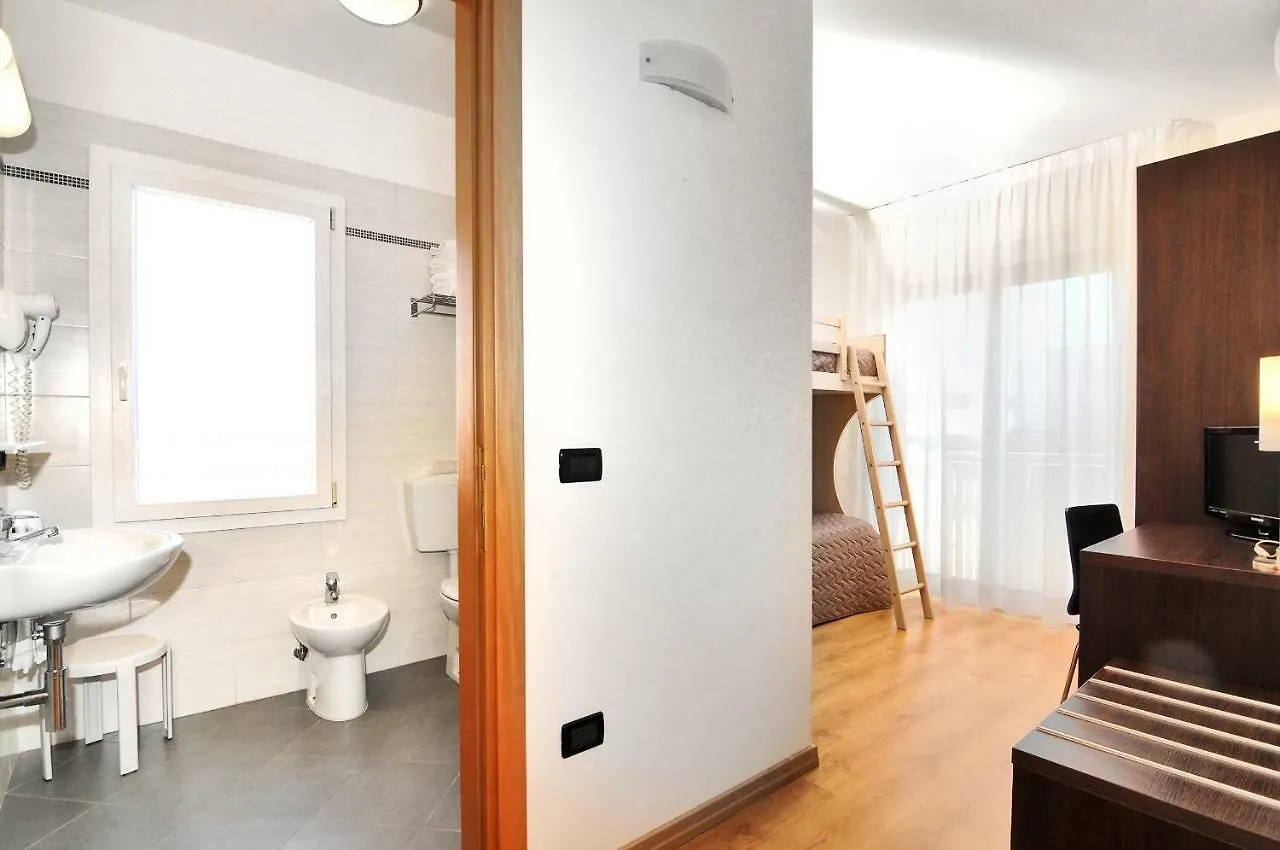 Hotel Levante Caorle 3*,
